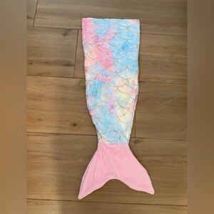 NEW Mermaid Tail Blanket Glittery Cozy Soft Flannel Rainbow Colorful Toddler